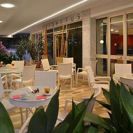 Hotel Tiberius-3